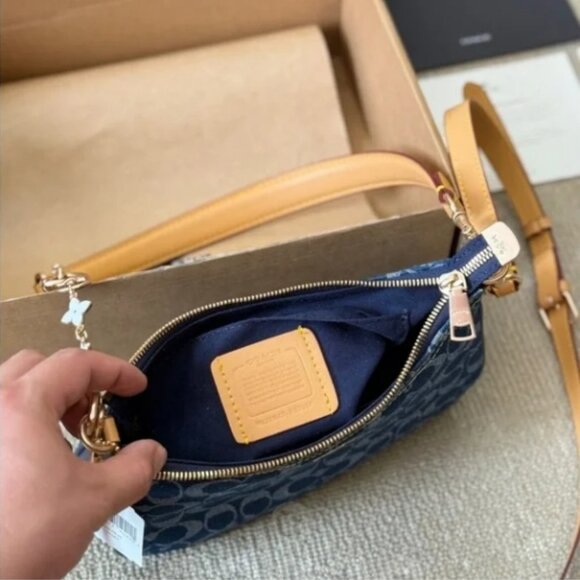 New Coach Teri Shoulder Bag In Signature Denim - Picture 4 of 6